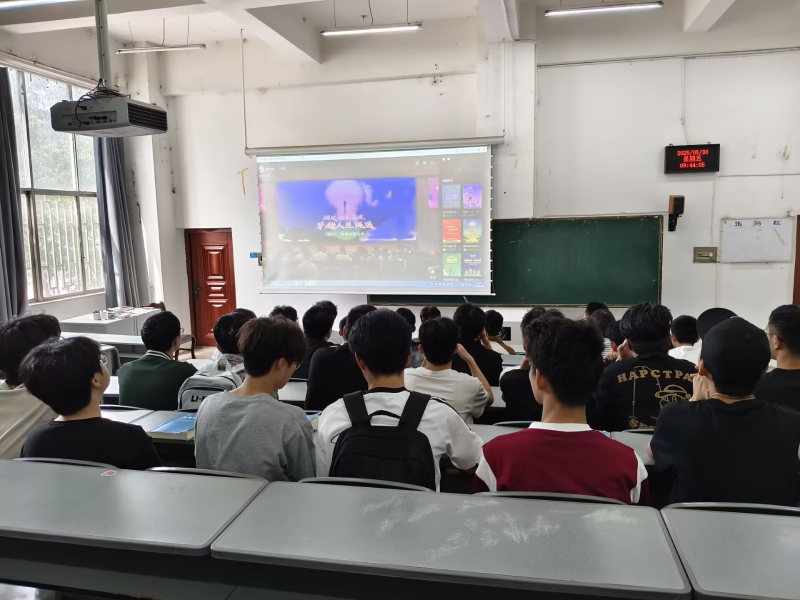紅色進(jìn)校園學(xué)生2025.5.30